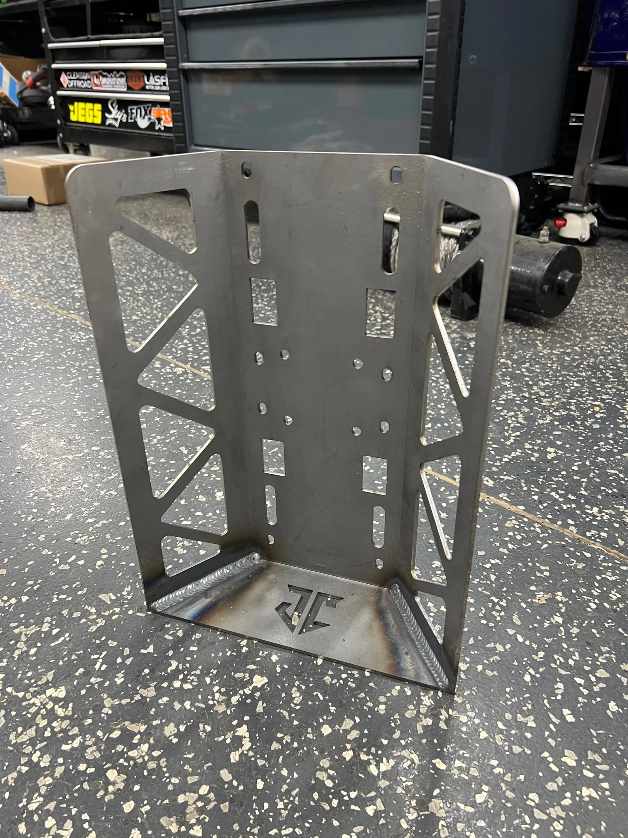 10lb and 11lb Propane Tank Mount - Image 6