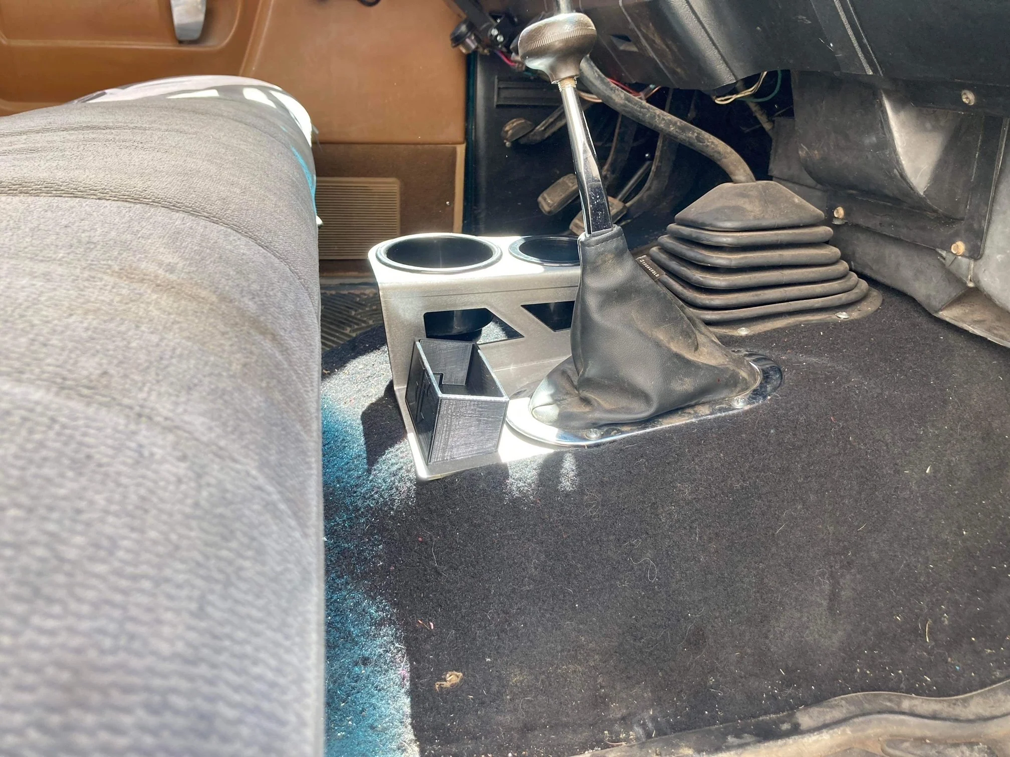 1st Gen Dodge Ram Shifter Mounted Cup Holder - Image 5