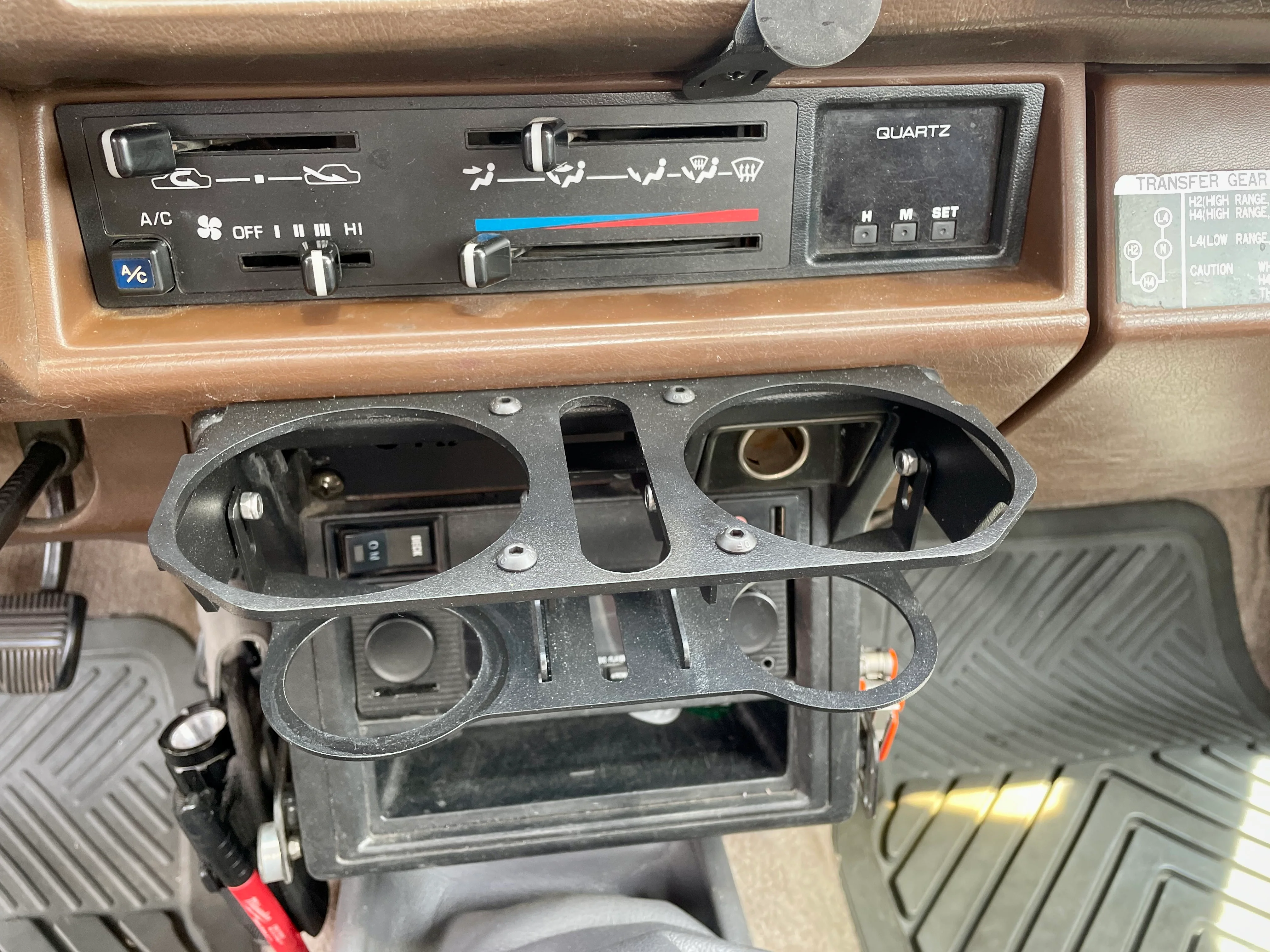 84-88 Toyota Pickup/4Runner Double Cup Holder - Image 9