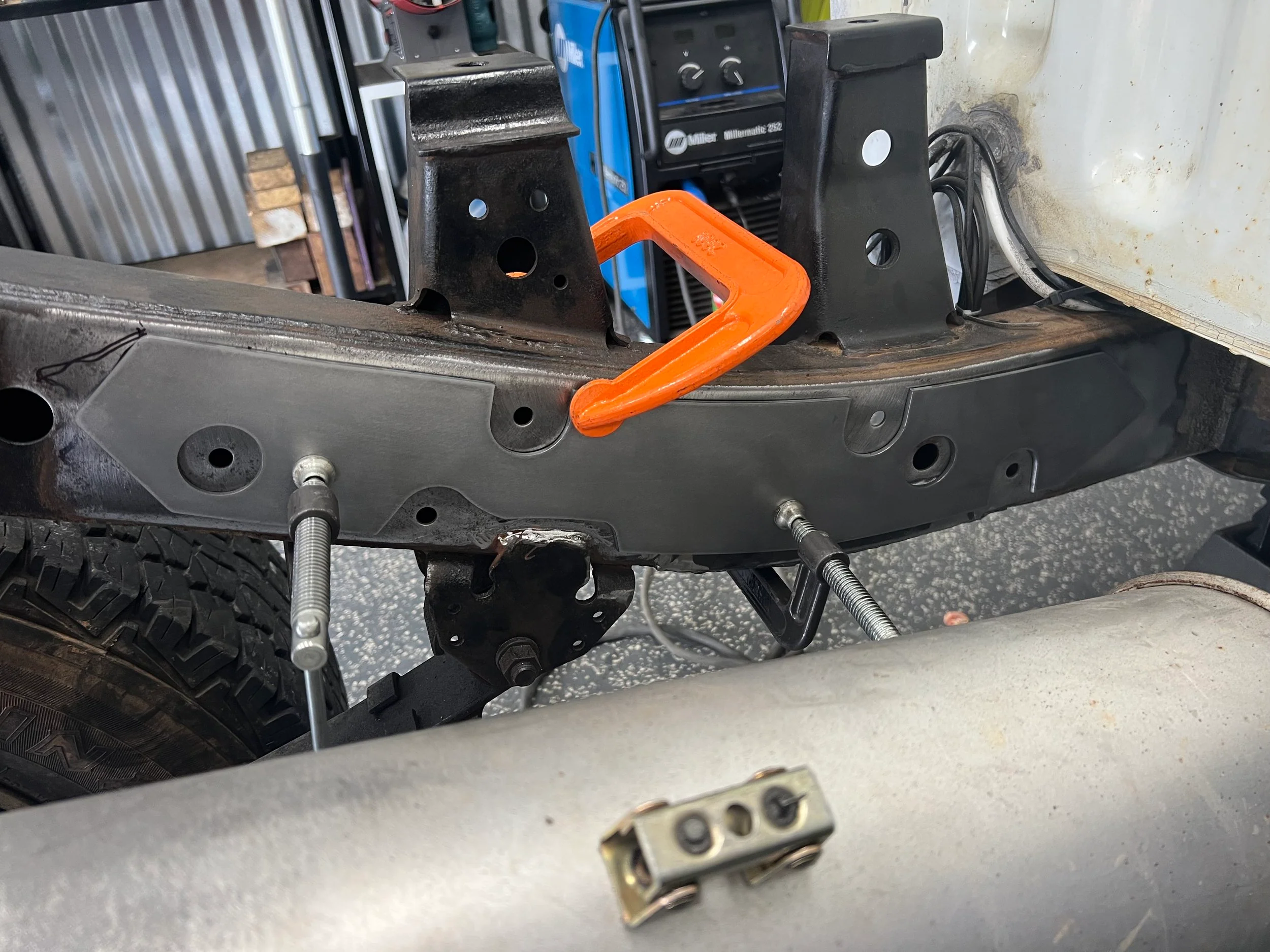 79-88 Toyota Pickup Inboard Frame Stiffeners - Image 3