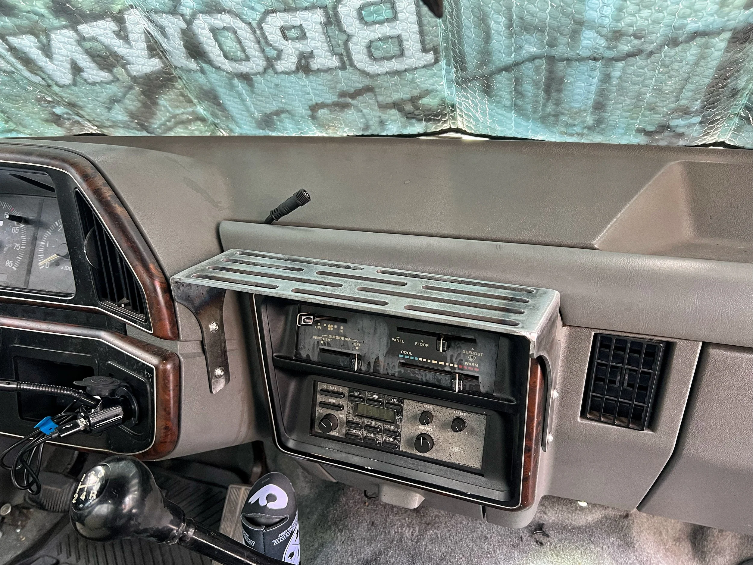 87-91 Bricknose Ford F-Series/Bronco Dash Accessory Mount - Image 4