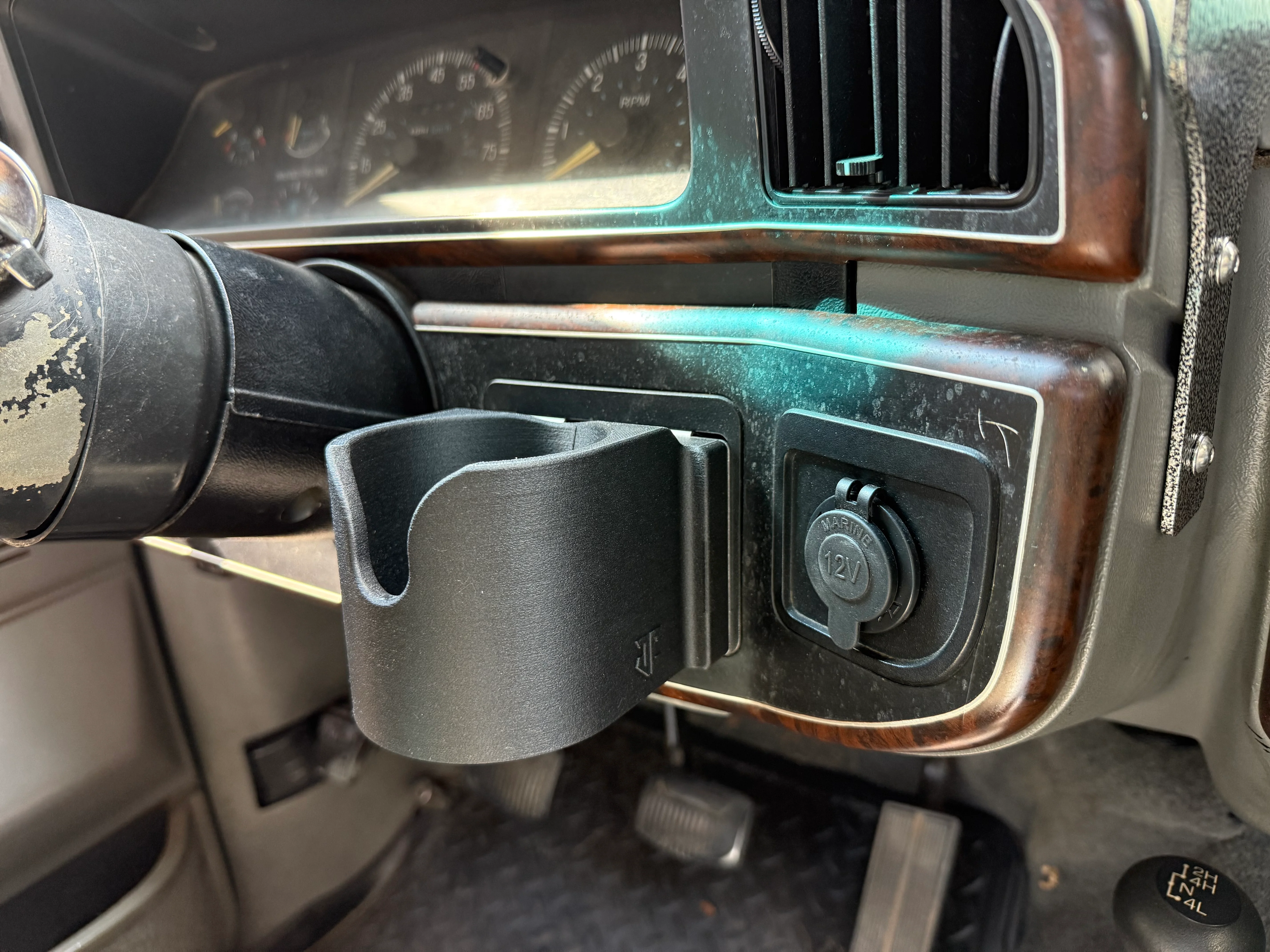 Bricknose Dash Mounted Cup Holder - Image 2