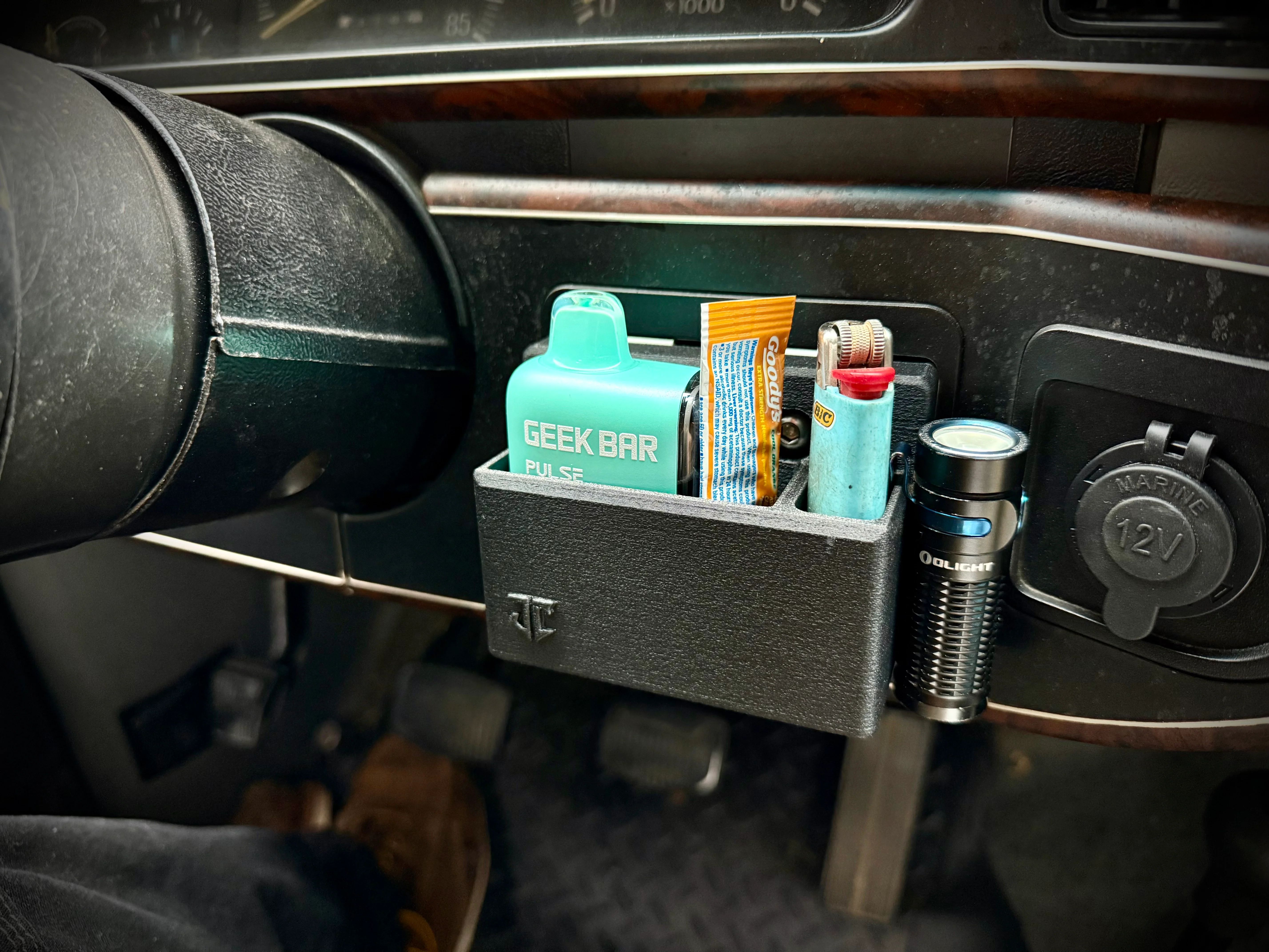 Bricknose F-Series Smokes Holder