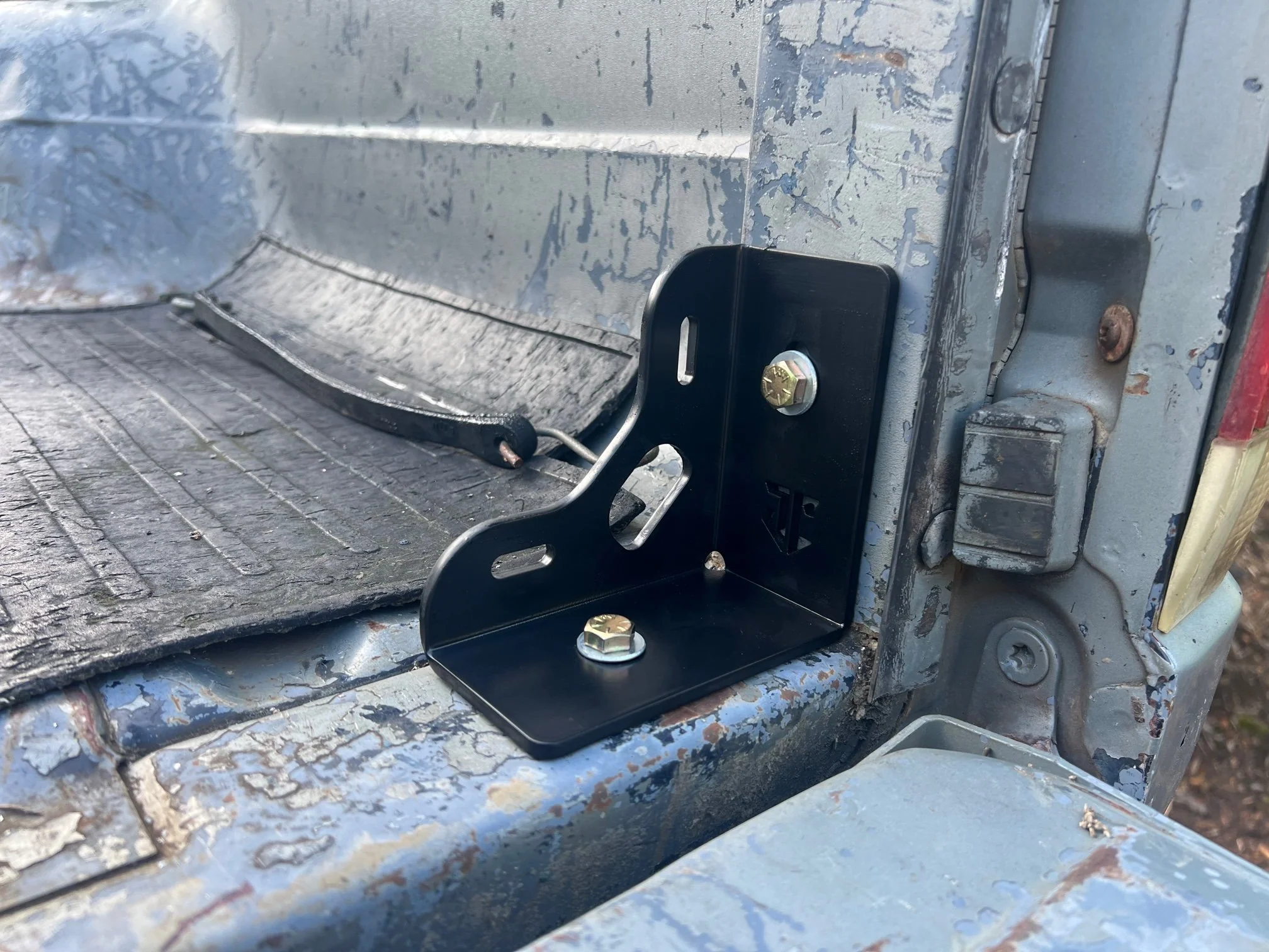 Ford 80-97 F-Series Mini Bed Stiffeners/Tie downs - Image 9