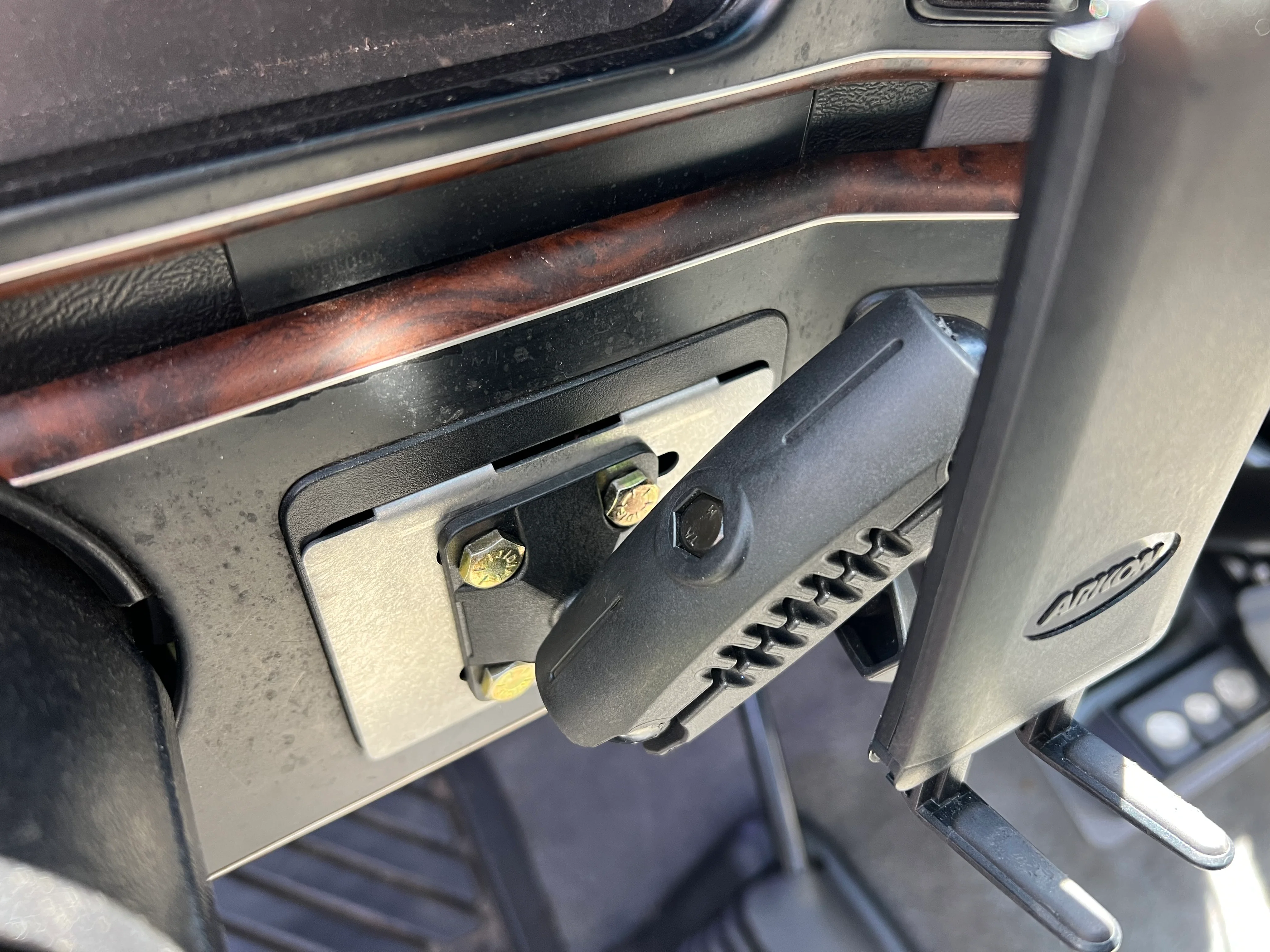 Ford Bricknose Phone/Accessory Mount - Image 3