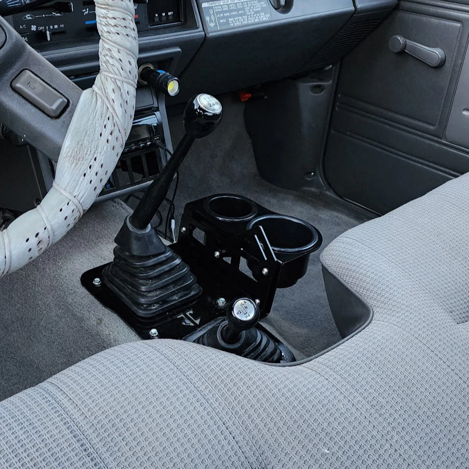 Toyota Pickup Shifter Mounted Cup Holders - Image 4