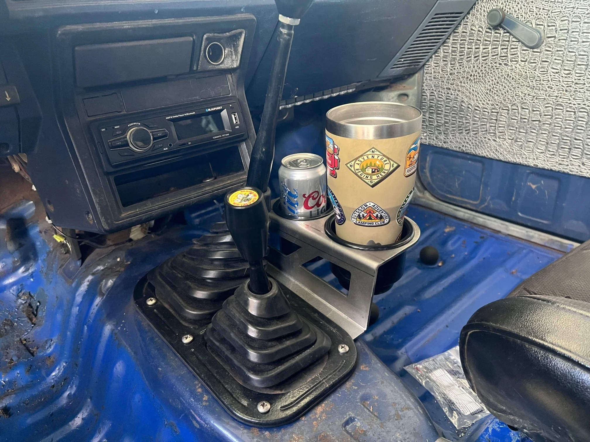 Toyota Pickup Shifter Mounted Cup Holders - Image 7