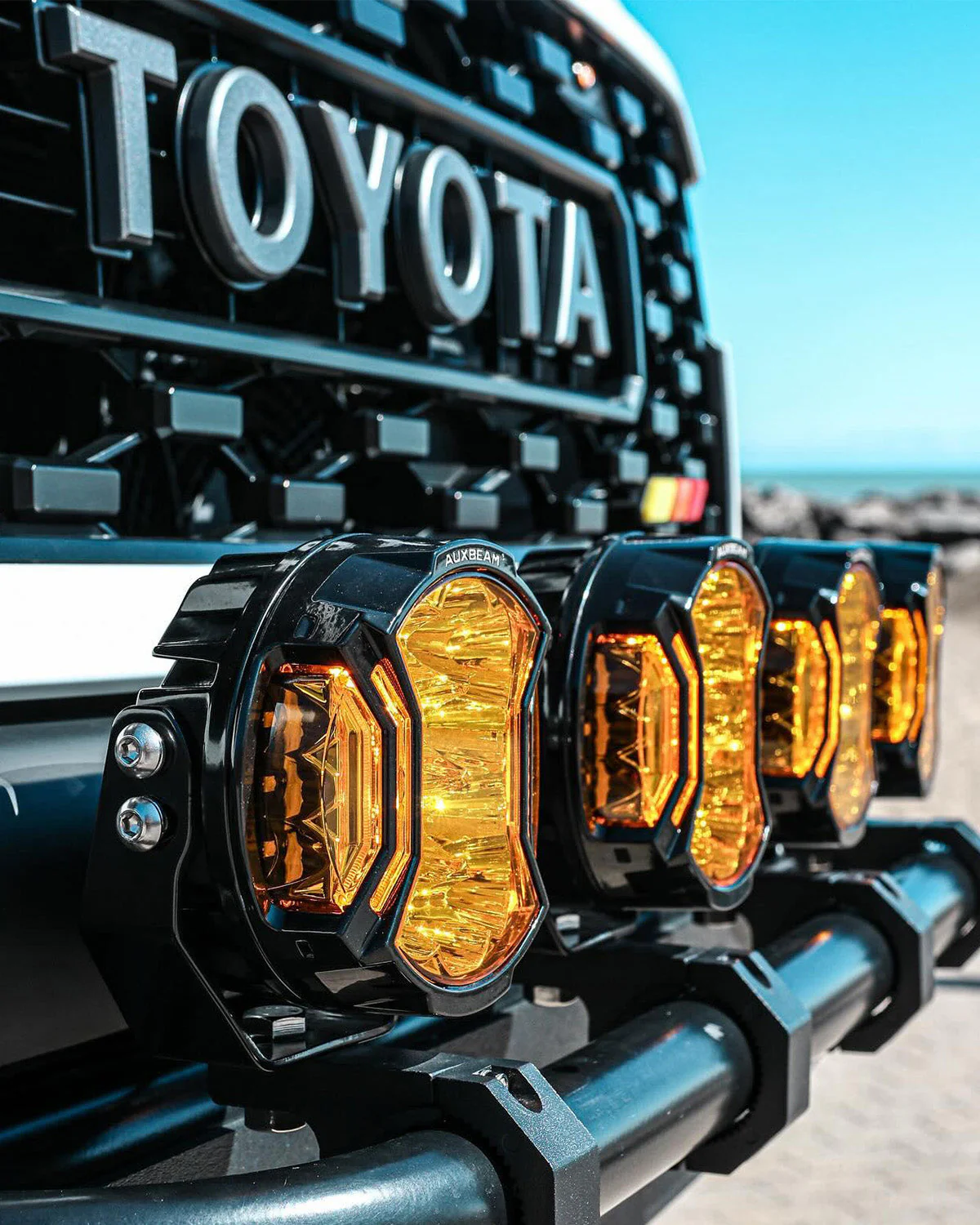 V-ULTRA Series | 5 Inch 172W LED Side Shooter Amber/White Pod Lights with Amber DRL - Image 2